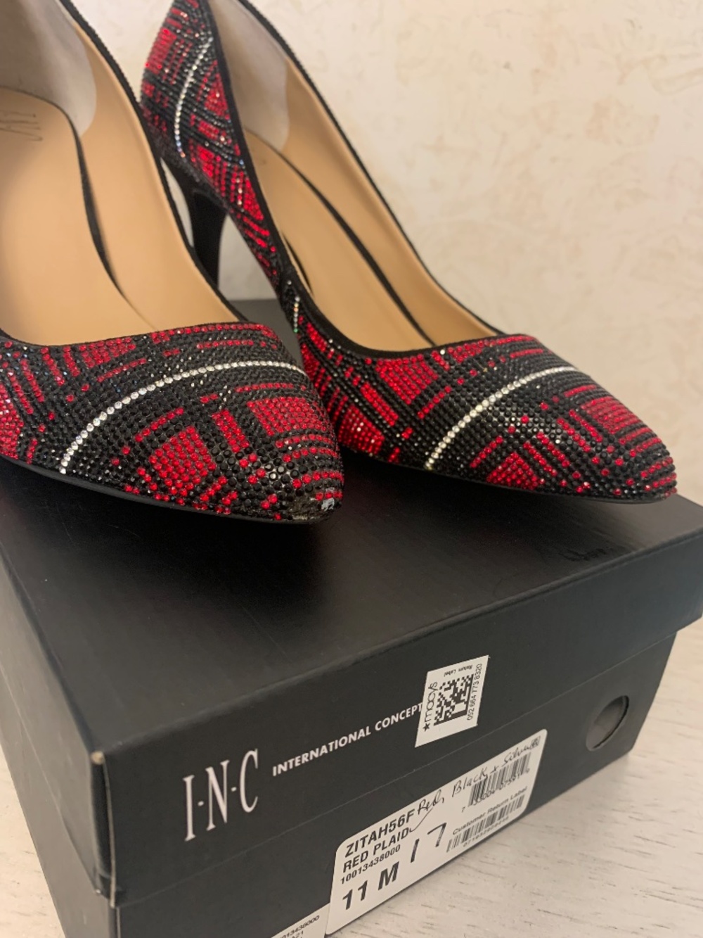 I. N. C. Black, red and silver, sparkling plaid heels, size 11. - Picture 9 of 10